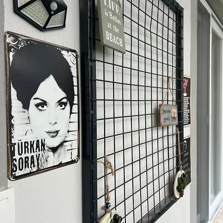 アパート Garden House & Private House With Garden フェティエ