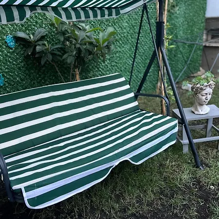 Garden House & Private House With Garden アパート フェティエ