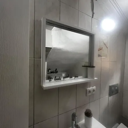 Apartment Garden House & Private House With Garden