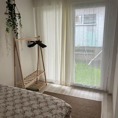 Garden House & Private House With Garden Apartment