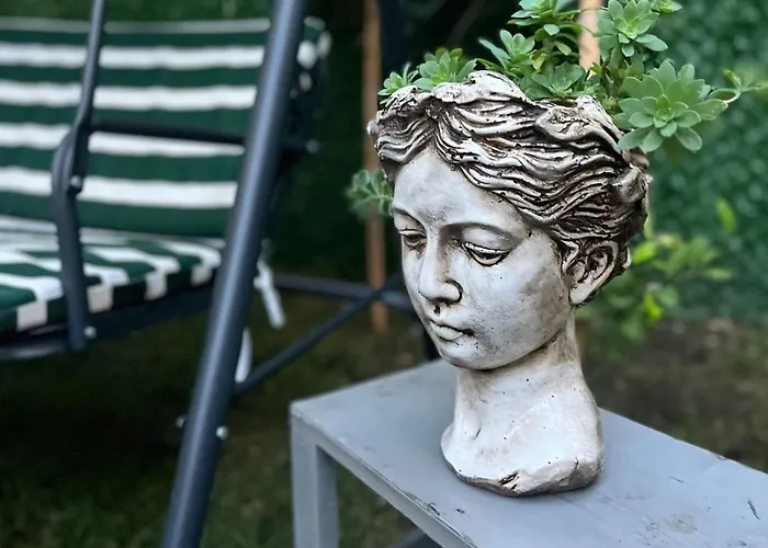 Garden House & Private House With Garden Lejlighed