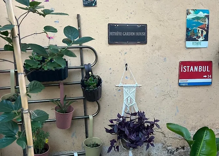 Garden House & Private House With Garden *