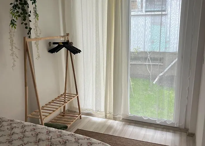 Garden House & Private House With Garden Lejlighed